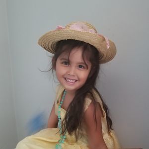 Meet your Posher, Laura